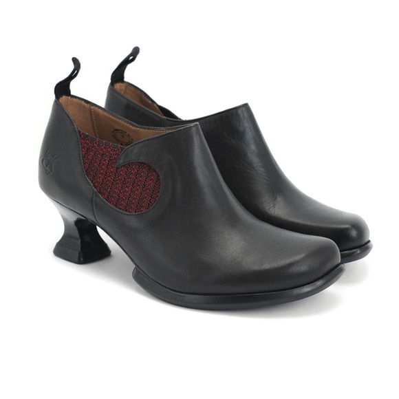 John Fluevog Shoes - John Fluevog Heels // size 5